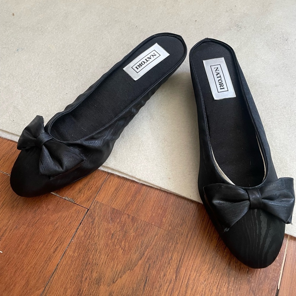 Vintage Natori satin slide mules with animal print and bow accents - Picture 3 of 11